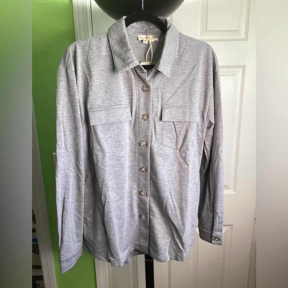 SALE - Hem & Thread Light Gray Button-Down Shacket, size Large, NWT